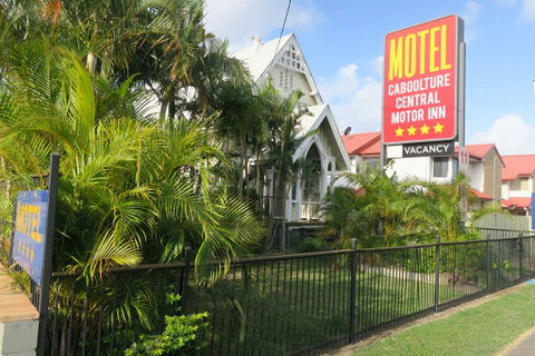 Caboolture Central Motor Inn, SureStay Collection - Accommodation Fremantle 1