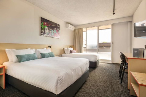 Nightcap At Waltzing Matilda Hotel - Accommodation Fremantle 2