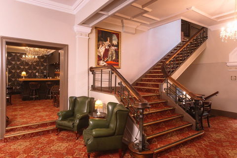 Hadley's Orient Hotel - Accommodation Fremantle 2