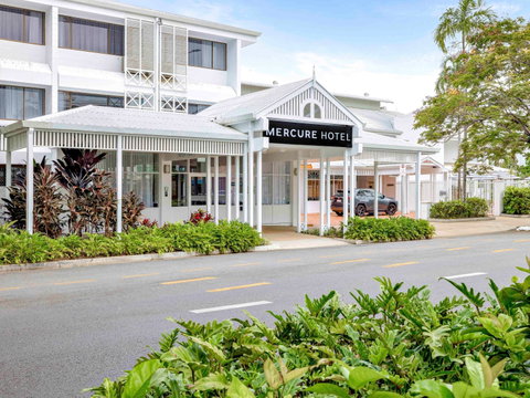 Mercure Cairns - Accommodation Fremantle 1