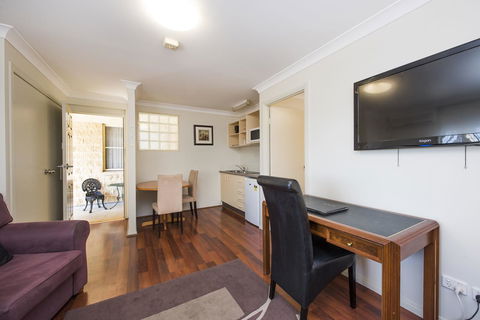 Soldiers Motel - Accommodation Fremantle 6