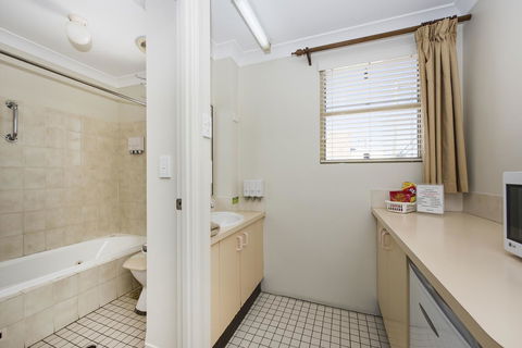Soldiers Motel - Accommodation Fremantle 7
