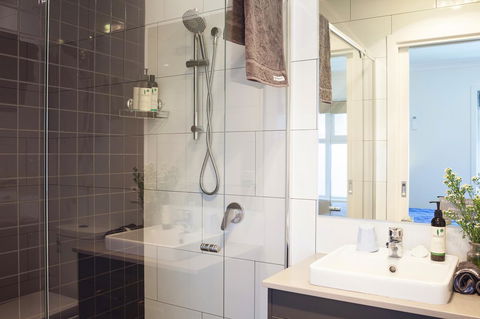 One Of A Kind Apartments - Accommodation Fremantle 14