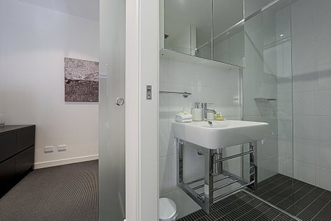 Mode 220 Braddon ACT - Accommodation Fremantle 7