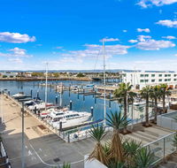 Port Adelaide Executive Waterfront Apartment - Accommodation Fremantle