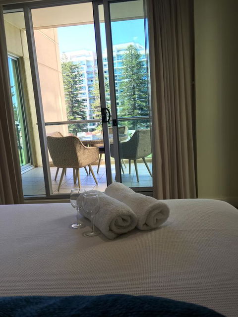 Beachside Luxury Apartments One & Two Bedroom In Beachfront Oaks Pier Building - Accommodation Fremantle 24