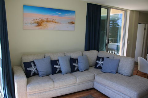 Beachside Luxury Apartments One & Two Bedroom In Beachfront Oaks Pier Building - Accommodation Fremantle 14