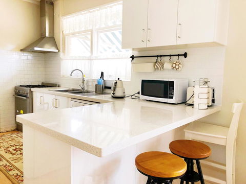 Beautiful Garden House - Accommodation Fremantle 15