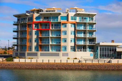 Wallaroo Marina Luxury Apartment - Accommodation Fremantle 0