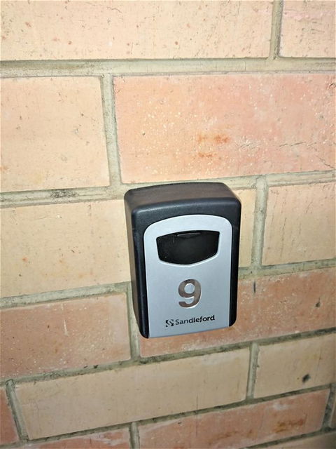 Hi 5 Glenelg Studio Apartment - Accommodation Fremantle 13