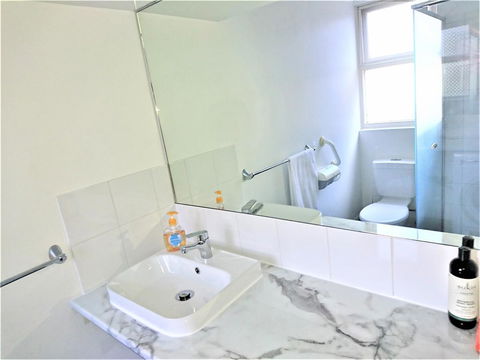 Hi 5 Glenelg Studio Apartment - Accommodation Fremantle 9