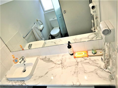 Hi 5 Glenelg Studio Apartment - Accommodation Fremantle 5