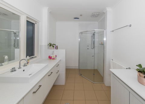 The Tudor House - Accommodation Fremantle 16