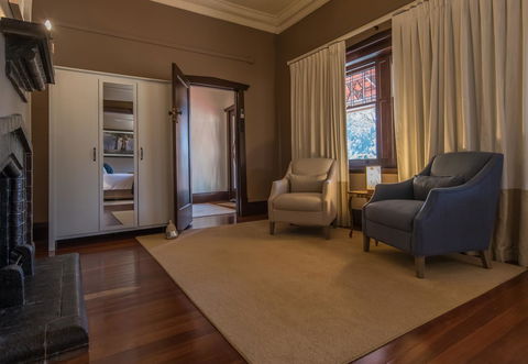 The Tudor House - Accommodation Fremantle 3