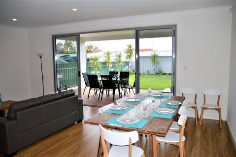 Eastern Breeze - Accommodation Fremantle 3