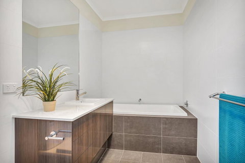 Eastern Breeze - Accommodation Fremantle 32