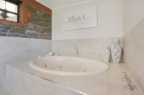 Stonewell Cottages And Vineyards - Accommodation Fremantle 23