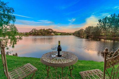Stonewell Cottages And Vineyards - Accommodation Fremantle 1