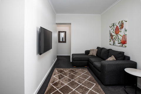 Bay 10 - Suites And Apartments - Accommodation Fremantle 2