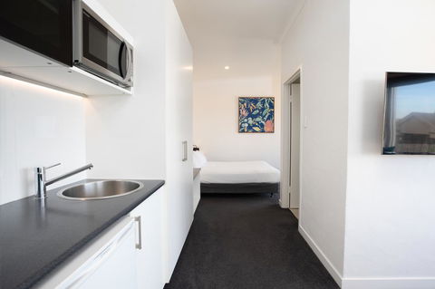 Bay 10 - Suites And Apartments - Accommodation Fremantle 1