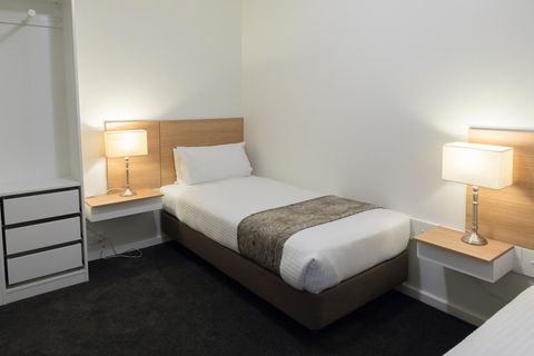 Bay 10 - Suites And Apartments - Accommodation Fremantle 24