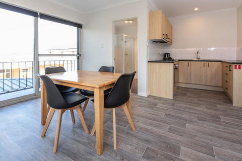 Bay 10 - Suites And Apartments - Accommodation Fremantle 10