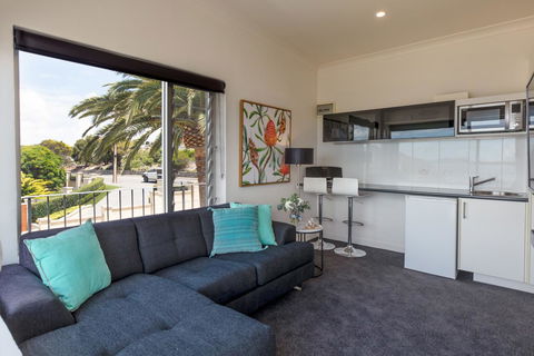 Bay 10 - Suites And Apartments - Accommodation Fremantle 6