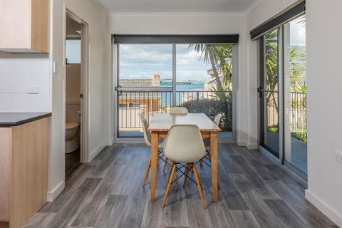 Bay 10 - Suites And Apartments - Accommodation Fremantle 12