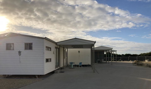 Rocks Retreat Cabin - Dolphin - Accommodation Fremantle 7