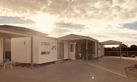 Rocks Retreat Cabin - Dolphin - Accommodation Fremantle 2