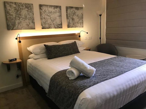 Astor Inn - Accommodation Fremantle 0