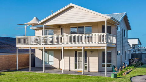 Rocks Beach House Victor Harbor - Accommodation Fremantle 0