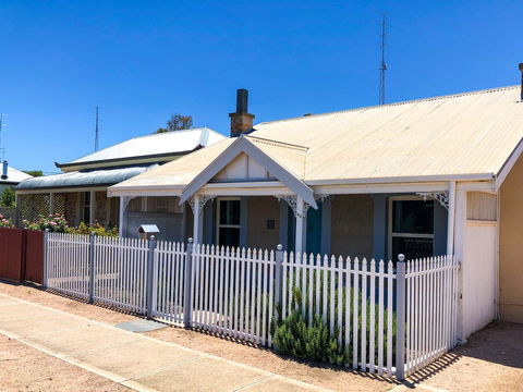 Inglenook Cottage - Accommodation Fremantle 35