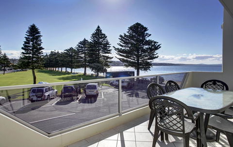 Tasman Beachside Apartment - Accommodation Fremantle 0