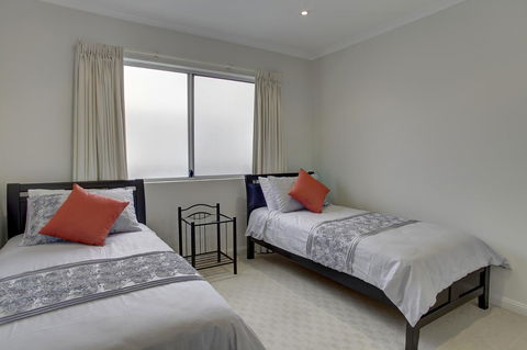 Tasman Beachside Apartment - Accommodation Fremantle 9