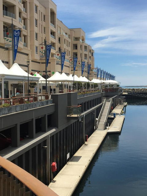 Glenelg Seaside Apartment - Accommodation Fremantle 3