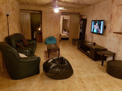 Underground Gem - Accommodation Fremantle 6