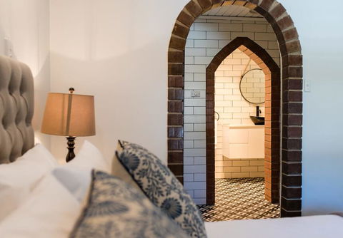 The Manor Basket Range - Accommodation Fremantle 3