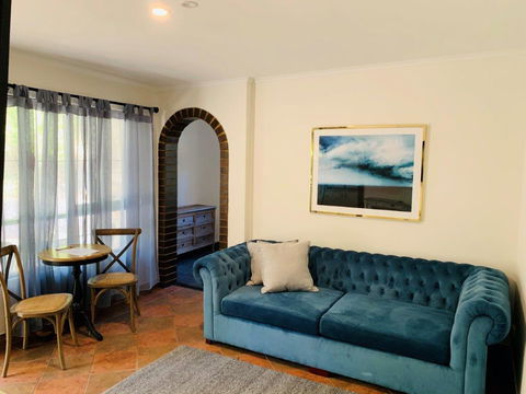 The Manor Basket Range - Accommodation Fremantle 12