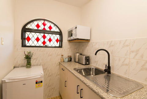 The Manor Basket Range - Accommodation Fremantle 5