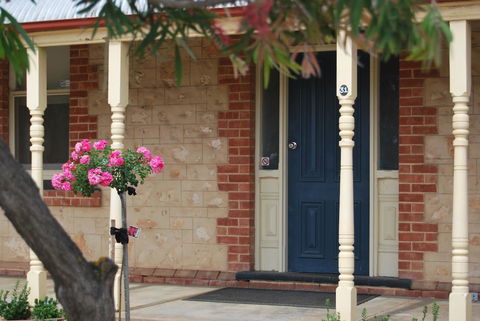 Jacaranda Cottage - Accommodation Fremantle 0