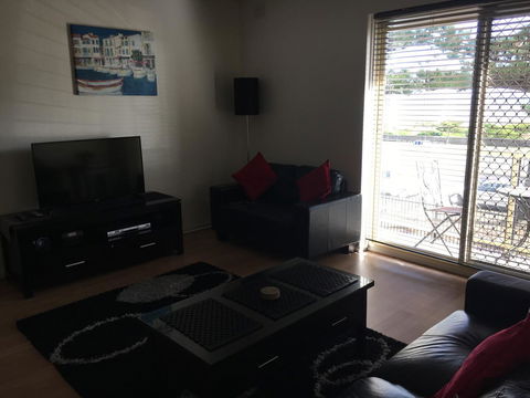 Adelaide - Semaphore Beach Front - Accommodation Fremantle 2