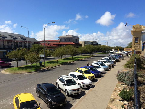 Adelaide - Semaphore Beach Front - Accommodation Fremantle 26