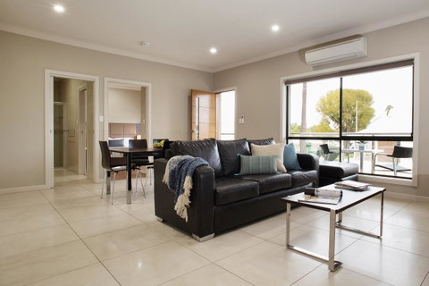 Renmark Holiday Apartments - Accommodation Fremantle 1