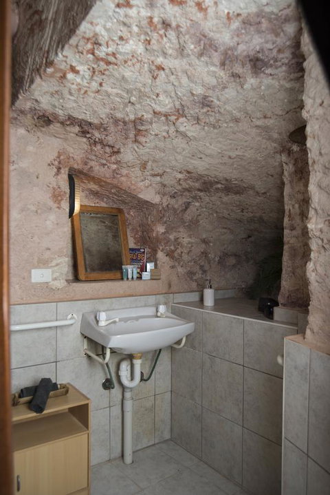 Ali\'s Underground Studio - Accommodation Fremantle 10