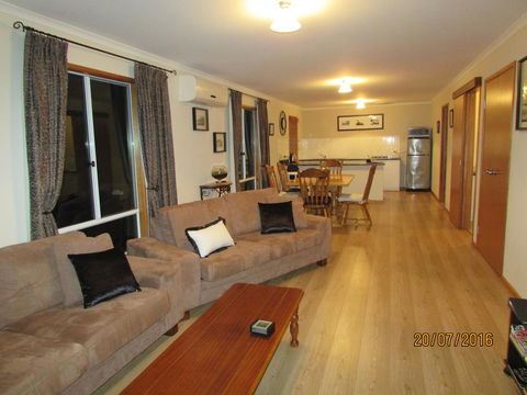 Lazy Days Cottage - Victor Harbor - Accommodation Fremantle 17