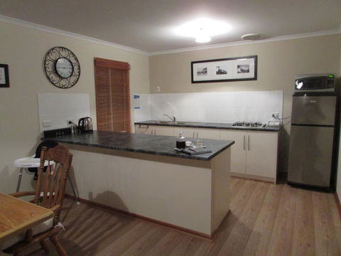 Lazy Days Cottage - Victor Harbor - Accommodation Fremantle 14