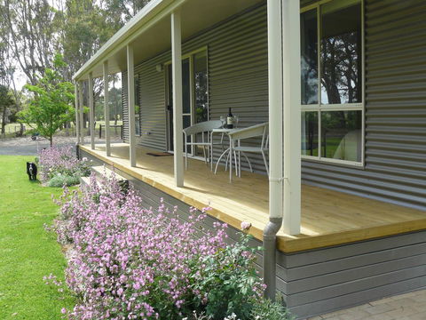 Camawald Coonawarra Cottage B&B - Accommodation Fremantle 2