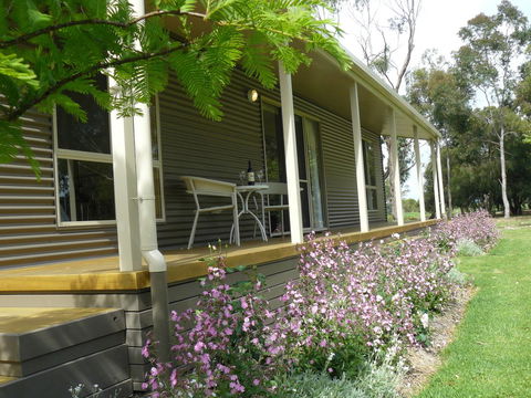Camawald Coonawarra Cottage B&B - Accommodation Fremantle 1