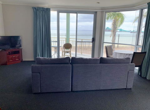 Hilton Beachfront Motel - Accommodation Fremantle 7